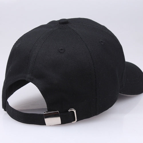 👉 LA Premium Cap – Minimal Luxury Edition